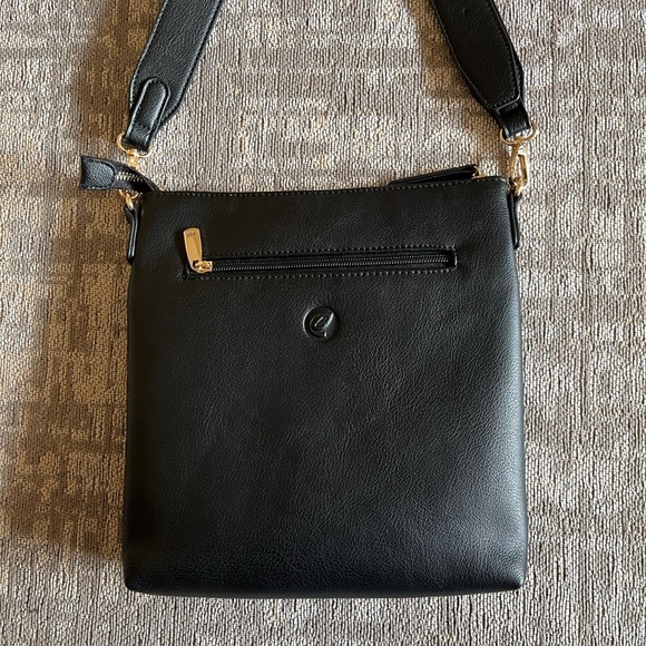 “Espe” crossbody bag.  Black. Vegan. - Picture 6 of 8
